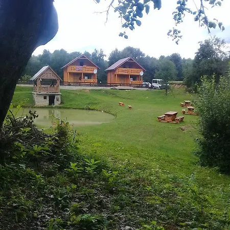 Rajska Zahrada Chata Vyshkove
